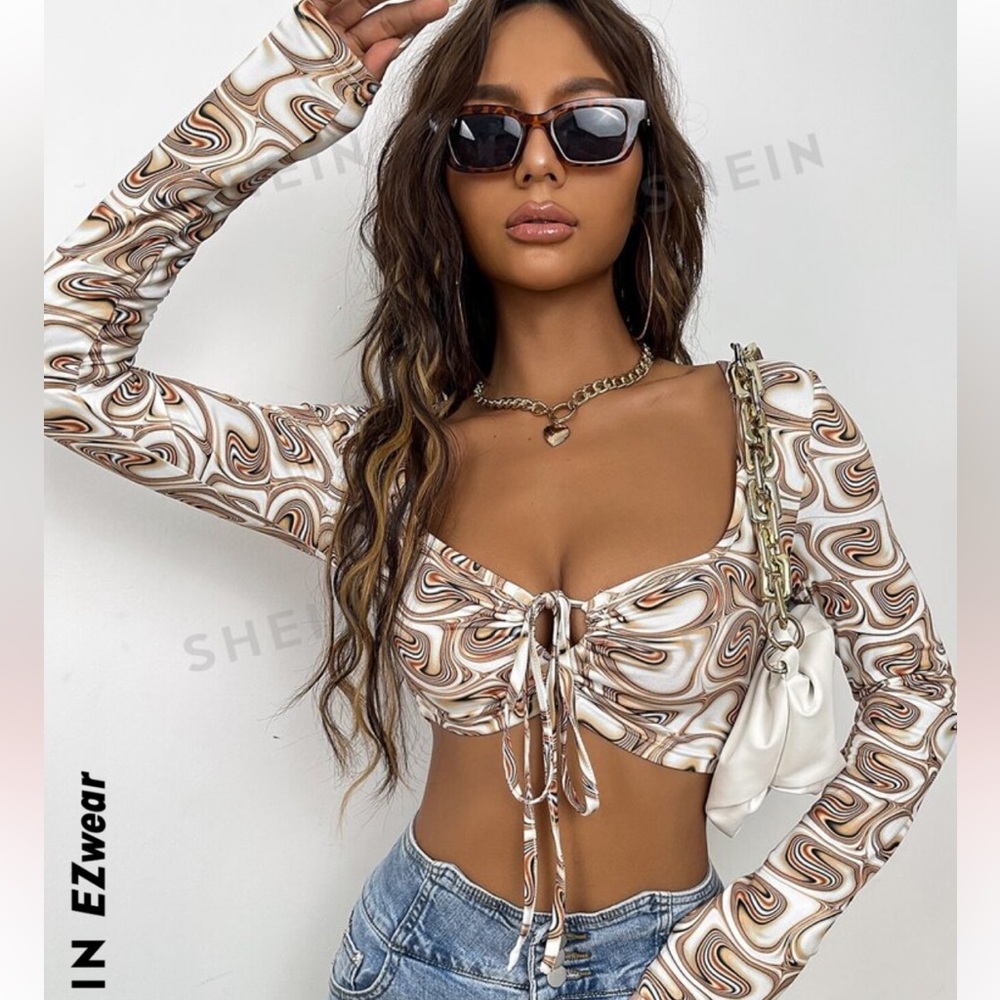 Long sleeve crop top marble print tie front